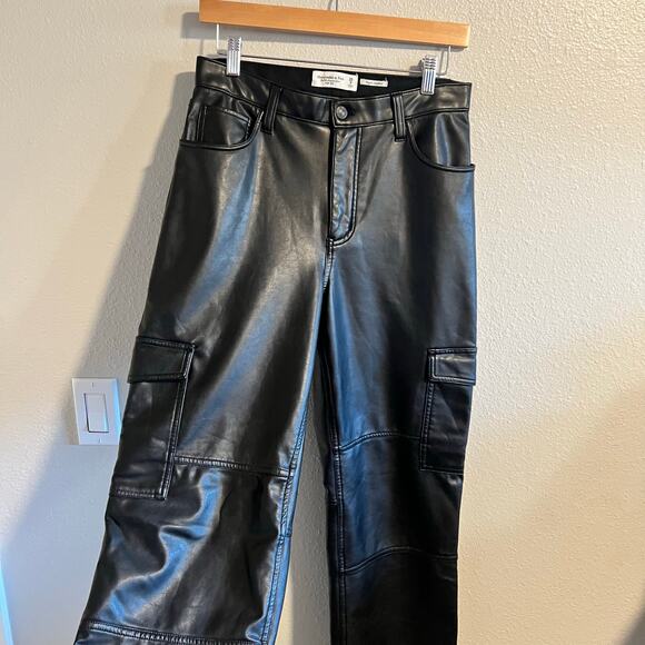Abercrombie & Fitch 90's Relaxed Black Vegan Leather Pants Size 29/8 - Picture 3 of 7